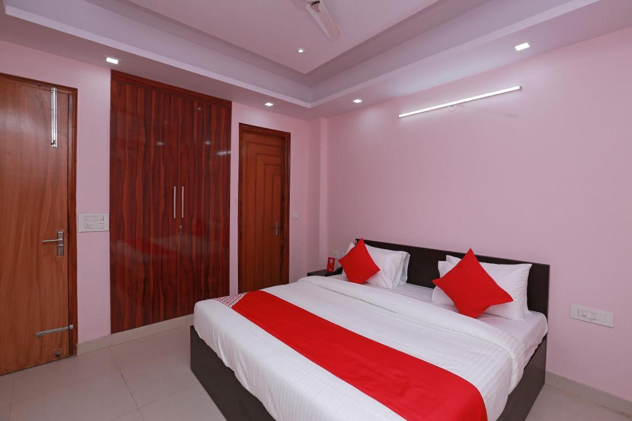 Hotel Oyo 35361 Leisurrestay New Delhi