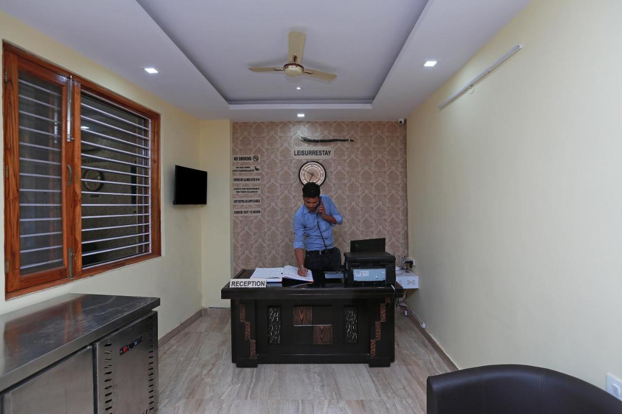 Oyo 35361 Leisurrestay 3* New Delhi